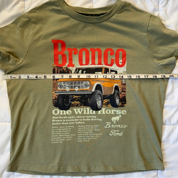 Hybrid Apparel Ford Bronco Graphic Tee Women’s Large Olive Green Cropped Retro - Picture 3 of 4